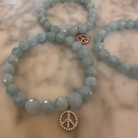 NEW Light Blue Beaded Rhinestone Peace Sign Charm Bracelet - Silver - Picture 3 of 3
